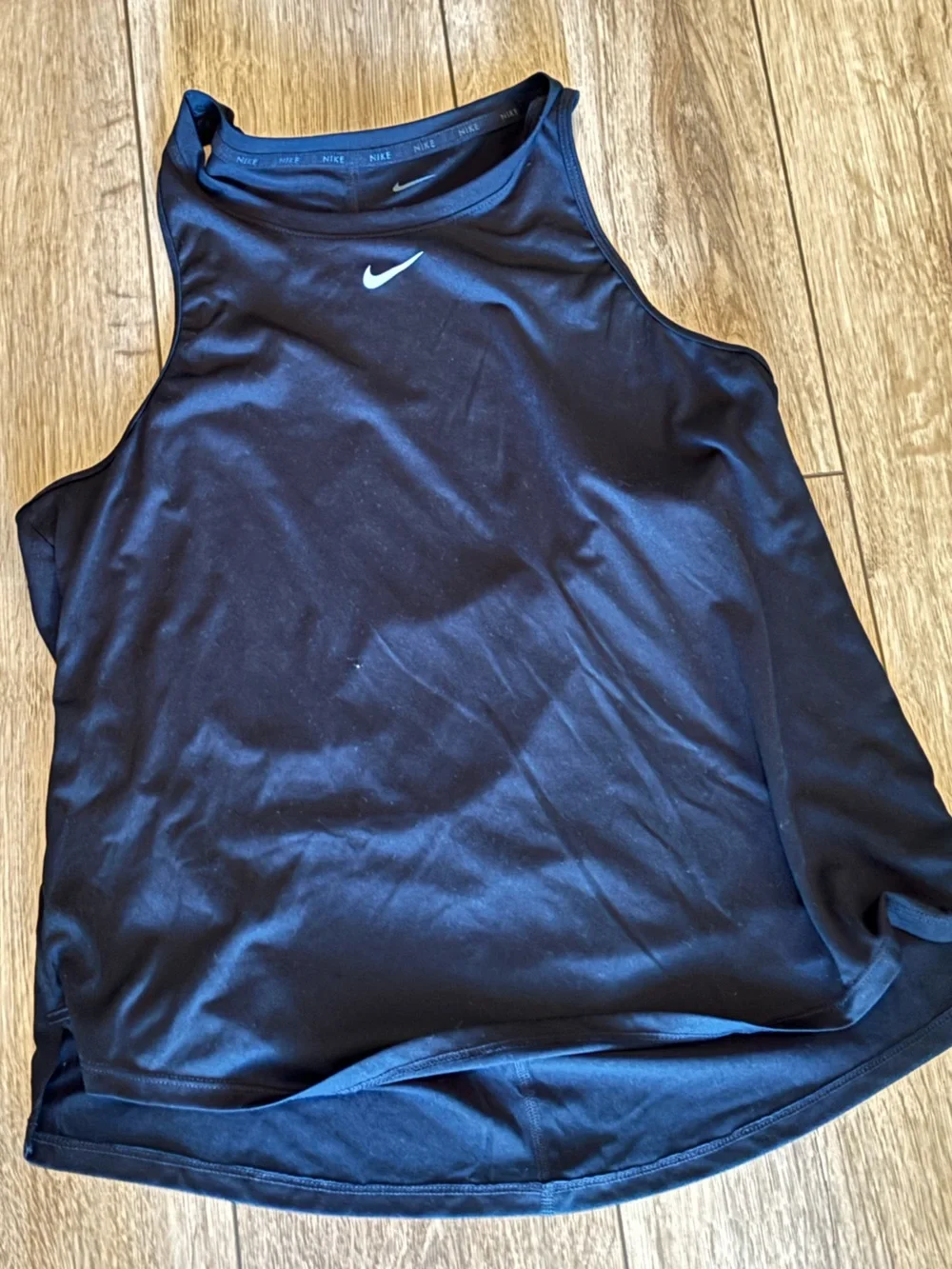 EUC Nike Women’s Medium Black High-Neck Athletic Tank Top